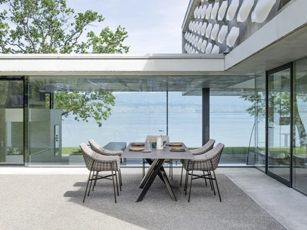 Sedia Summer Set Poltroncina in metallo e tessuto di Varaschin