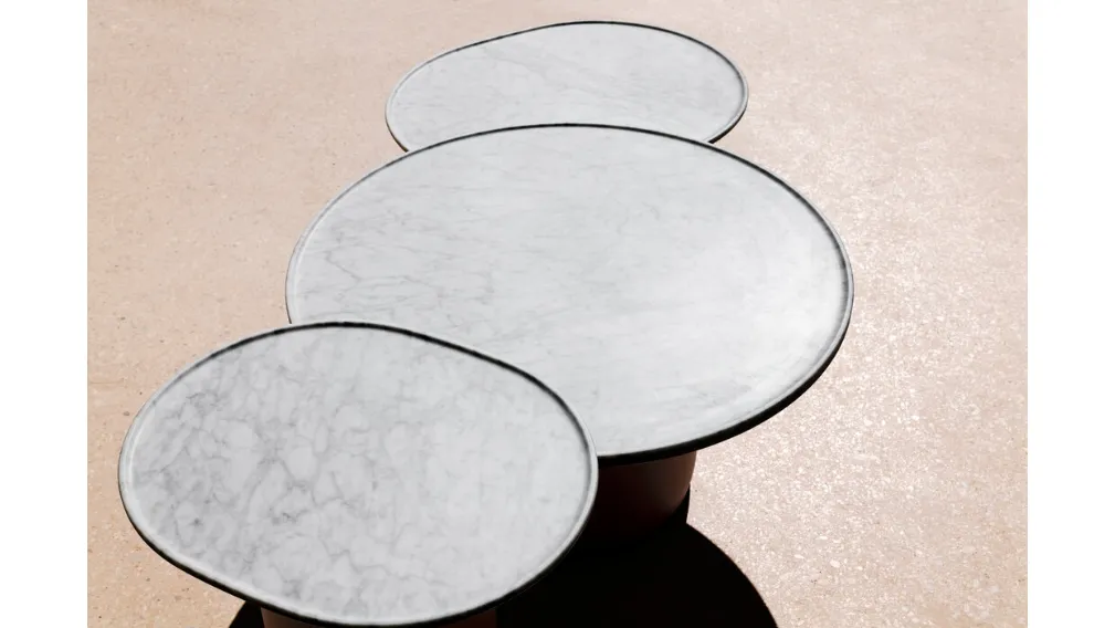 Tavolini in marmo Button Tables Outdoor di B&B Italia