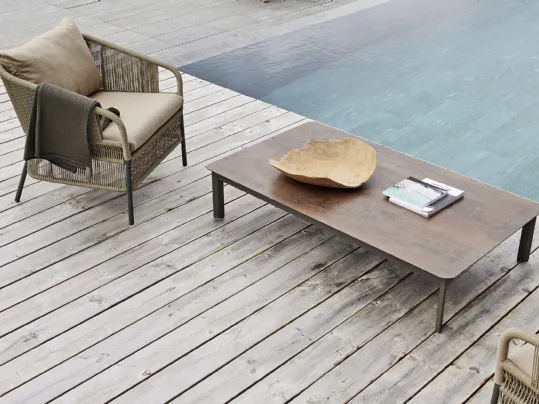 Tavolino System in alluminio con top in HPL di Varaschin
